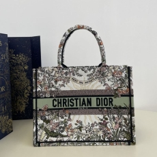 Christian Dior Shopping Bags